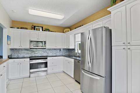 12457 Harbour Ridge Boulevard #27, Palm City FL - photo 9 of 33