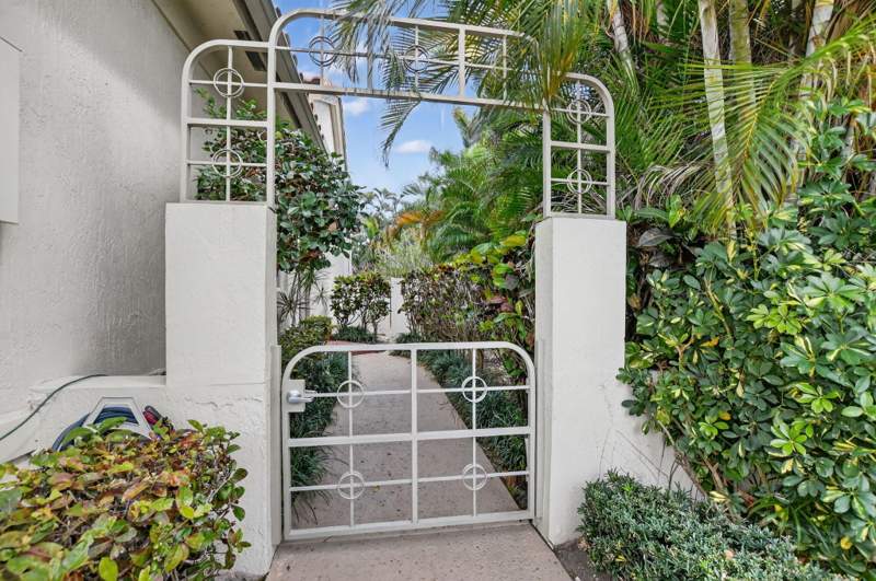 2 bedroom Single Family Residence at 5184 NW 25th Way, Laurel Pointe, Boca Raton — photo 4
