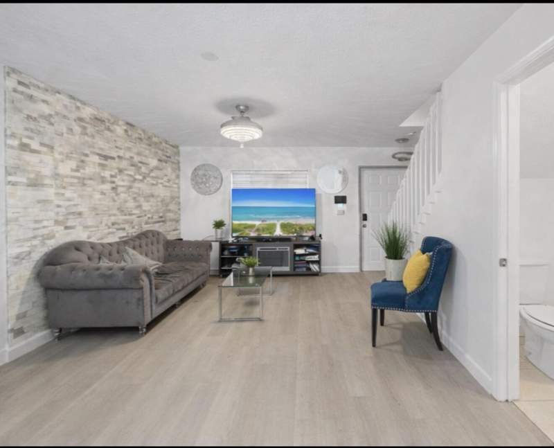 3 bedroom Townhouse at 176 SE 2nd Street, T H Jacksons Add To Deerfield, Deerfield Beach — photo 3