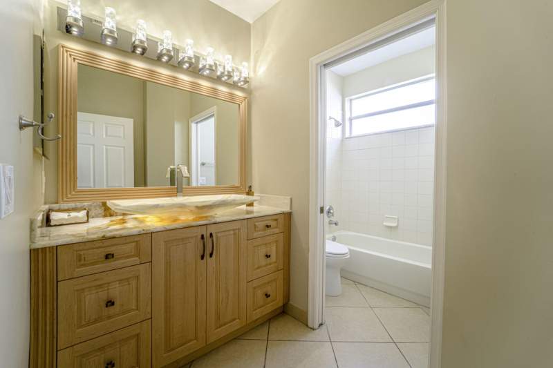 3 bedroom Single Family Residence at 6770 Aliso Avenue, Terracina Johnson Property, West Palm Beach — photo 5