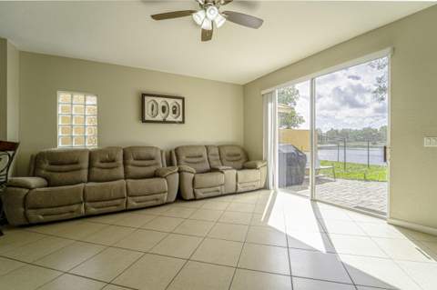 6770 Aliso Avenue, West Palm Beach FL - photo 8 of 30