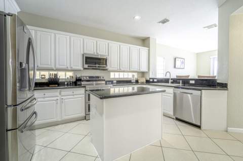 6770 Aliso Avenue, West Palm Beach FL - photo 10 of 30