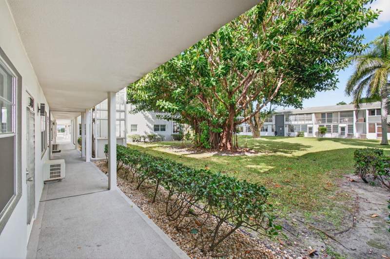1 bedroom Condominium at 247 Ventnor R, Ventnor R Condo, Deerfield Beach — photo 3