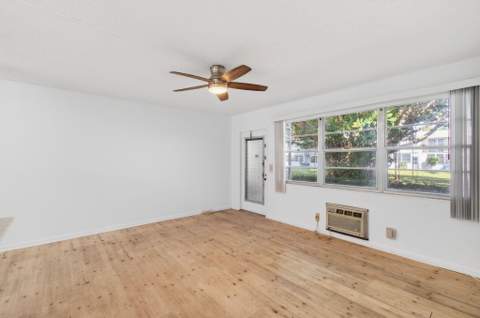 247 Ventnor R, Deerfield Beach FL - photo 6 of 124