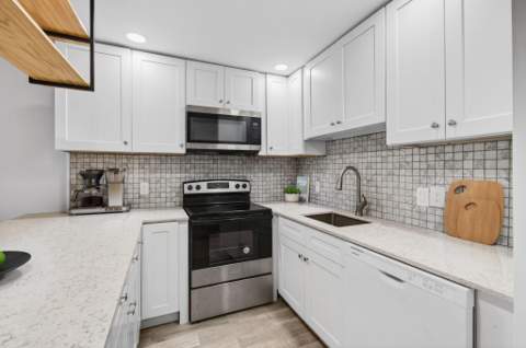 247 Ventnor R, Deerfield Beach FL - photo 19 of 124