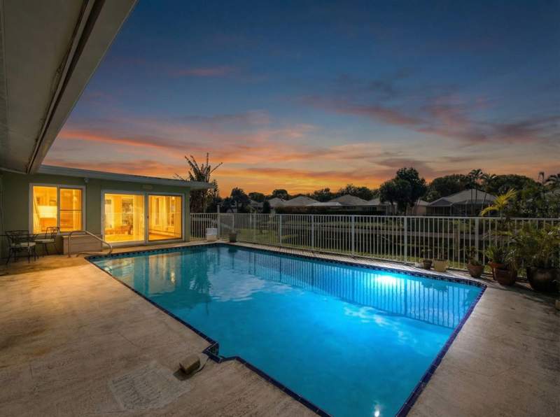 2 bedroom Single Family Residence at 3646 Cypress Street, Pbg, Palm Beach Gardens — photo 4
