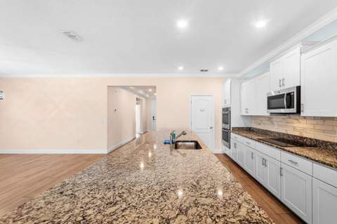 5285 NW South Delwood Drive, Port St. Lucie FL - photo 7 of 47