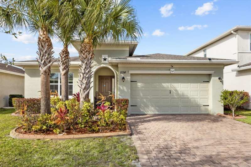 3 bedroom Single Family Residence at 1114 NW Demedici Rd Road, Vizcaya Falls, Port St. Lucie — photo 1