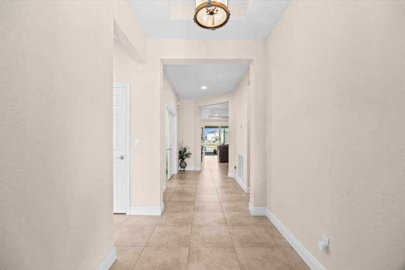 3 bedroom Single Family Residence at 1114 NW Demedici Rd Road, Vizcaya Falls, Port St. Lucie — photo 4