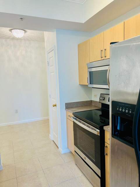 533 NE 3rd Avenue #204, Fort Lauderdale FL - photo 15 of 23