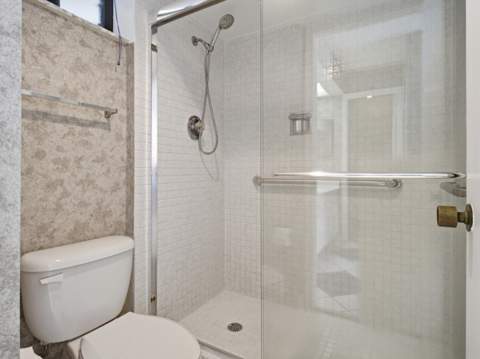 5390 Woodland Lakes Drive #104, Palm Beach Gardens FL - photo 8 of 29