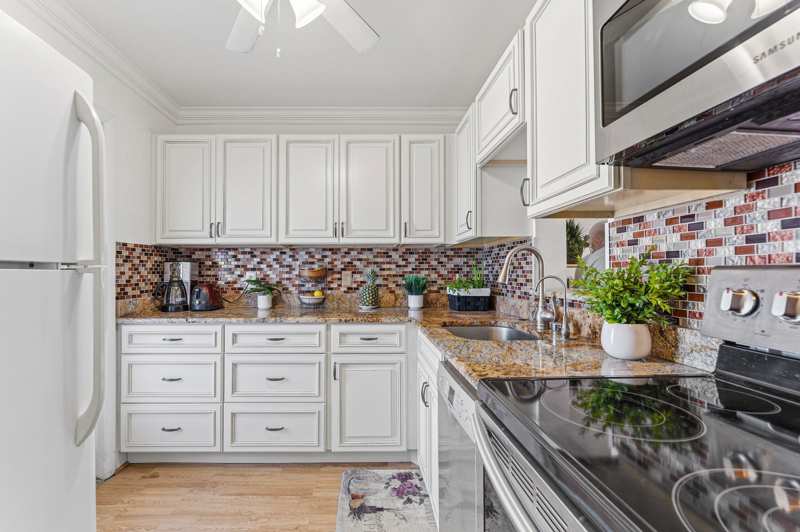 2 bedroom Condominium at 2191 NE 1st Court #202, Village Royale Condo, Boynton Beach — photo 1
