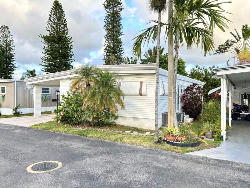 2 bedroom Mobile Home at 1541 S 32nd Avenue, Title # 3657116 - 3657117 and In # 41725 - 41725B, Hollywood — photo 2