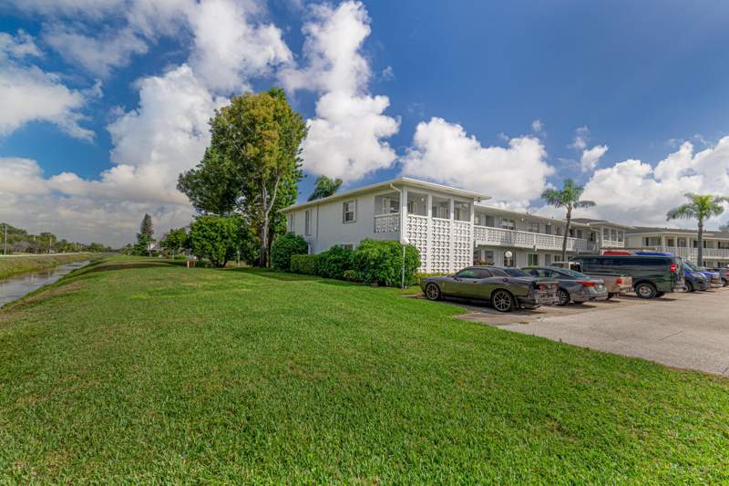 2 bedroom Condominium at 2901 SW 15th Street #102, Pines Of Delray West, Delray Beach — photo 3
