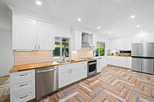 3333 NW 26th Court