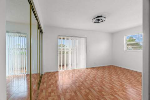 346 Windsor O, West Palm Beach FL - photo 23 of 39