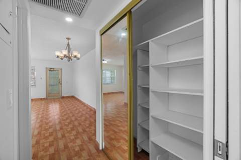 346 Windsor O, West Palm Beach FL - photo 19 of 39