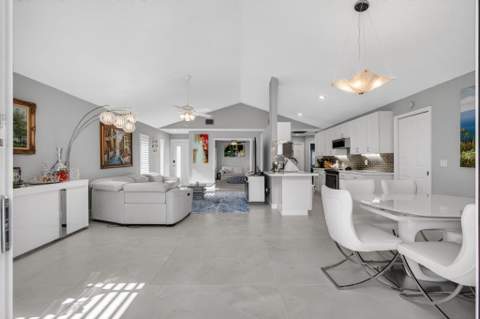 7198 SE Quincy Terrace, Hobe Sound FL - photo 21 of 87