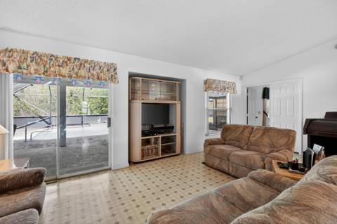 459 SE Nome Drive, Port St. Lucie FL - photo 15 of 47