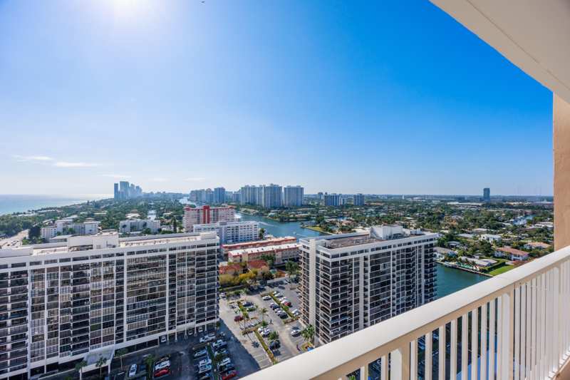 1 bedroom Condominium at 1985 S Ocean Drive #Pha, Hemispheres Condo, Hallandale Beach — photo 1