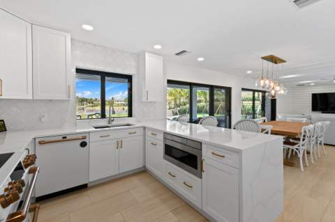 12880 S Shore Drive, Palm Beach Gardens FL - photo 15 of 59