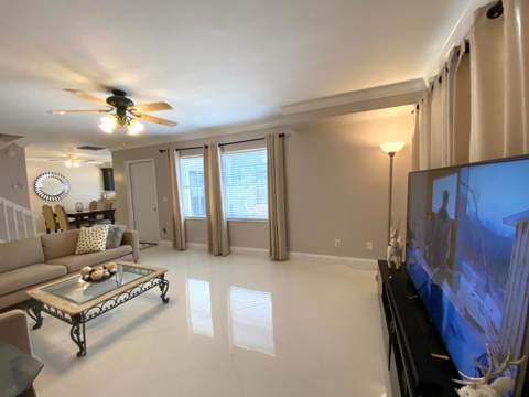 40 Essex Court #A, Royal Palm Beach FL - photo 6 of 15
