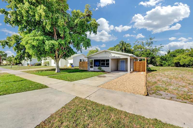 3 bedroom Single Family Residence at 240 NW 9th Avenue, Tourist Nook Delray, Delray Beach — photo 1