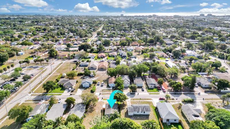 3 bedroom Single Family Residence at 240 NW 9th Avenue, Tourist Nook Delray, Delray Beach — photo 4