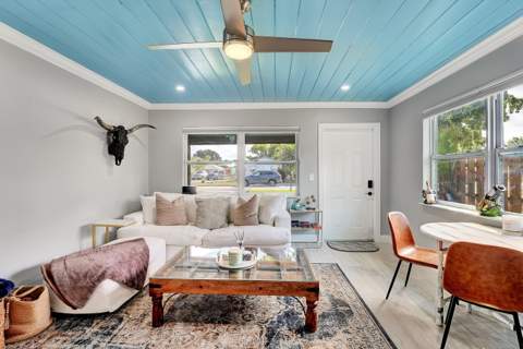 240 NW 9th Avenue, Delray Beach FL - photo 7 of 38
