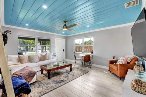 240 NW 9th Avenue, Delray Beach FL - photo 10 of 38