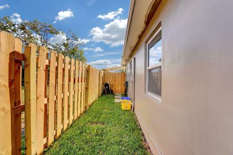 240 NW 9th Avenue, Delray Beach FL - photo 24 of 38