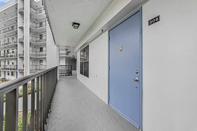 2 bedroom Condominium at 4640 Lucerne Lakes Boulevard #206, Sunrise Of Palm Beach Condo 1,2,3,4, 14 And 17, Lake Worth — photo 2