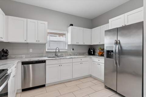 525 NW 12th Avenue, Boynton Beach FL - photo 9 of 39