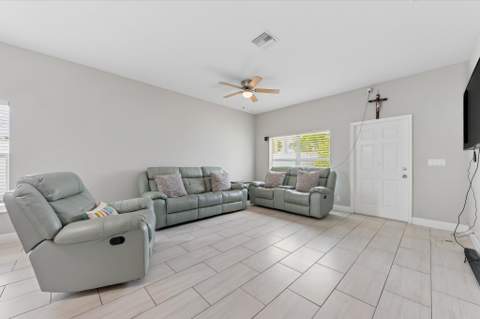 525 NW 12th Avenue, Boynton Beach FL - photo 13 of 39