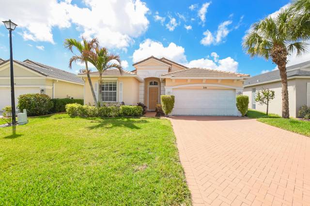 350 SW Lake Forest Way
