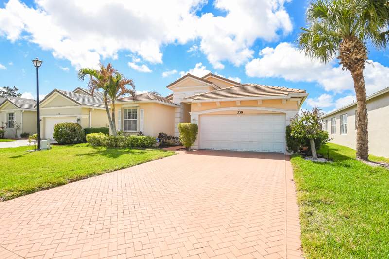 3 bedroom Single Family Residence at 350 SW Lake Forest Way, LAKE FOREST ST LUCIE WEST, Port St. Lucie — photo 2