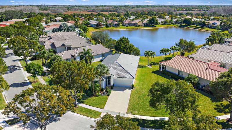 3 bedroom Single Family Residence at 2737 Clipper Circle, Baywinds, West Palm Beach — photo 2