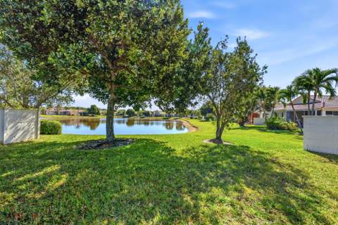 2737 Clipper Circle, West Palm Beach FL - photo 18 of 35