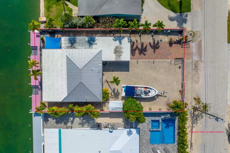3 bedroom Single Family Residence at 2240 Yellowtail Drive, Venice (52.0), Marathon — photo 4