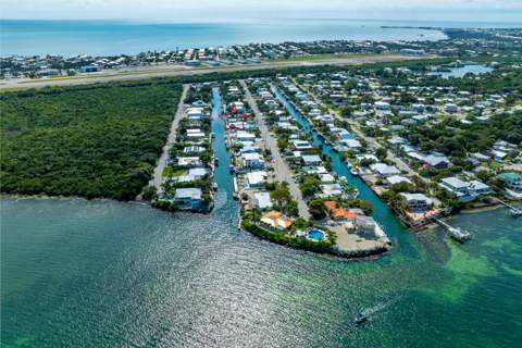 2240 Yellowtail Drive, Marathon FL - photo 7 of 52