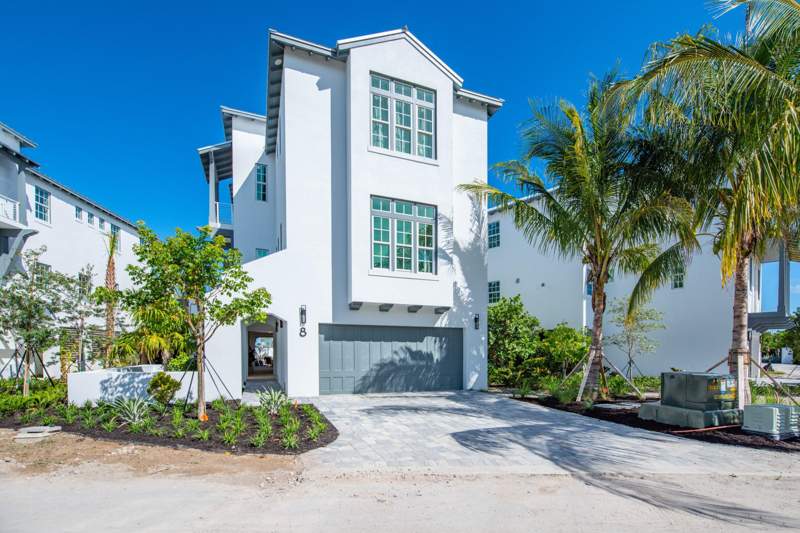 5 bedroom Single Family Residence at 59720 Overseas Highway #7, Grassy Key (58.9), Marathon — photo 2