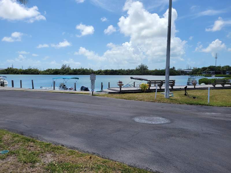 2 bedroom Mobile Home at 6800 Maloney Avenue #20, Harbour Shores, SI (5.0), Stock Island — photo 2