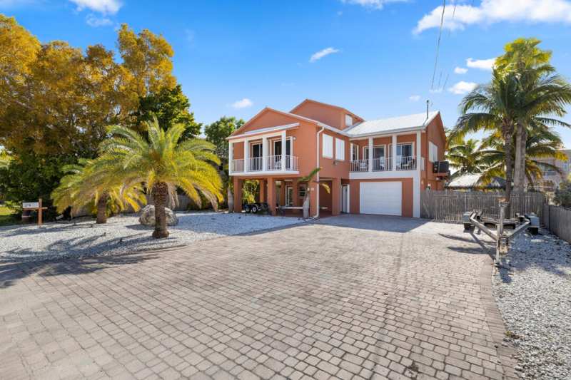 5 bedroom Single Family Residence at 23 S Exuma Road, Ocean Isle Estates (106.0), Key Largo — photo 1
