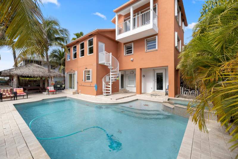 5 bedroom Single Family Residence at 23 S Exuma Road, Ocean Isle Estates (106.0), Key Largo — photo 2