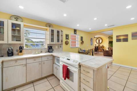 23 S Exuma Road, Key Largo FL - photo 11 of 24
