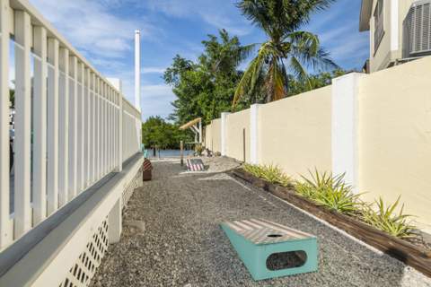 8188 Aviation Boulevard, Marathon FL - photo 18 of 47