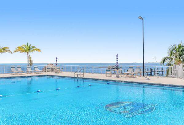 1 bedroom Townhouse at 10877 Overseas Highway #7, Ocean Isles Fishing (52.5), Marathon — photo 5