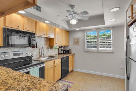 601 W Ocean Drive #203A, Key Colony FL - photo 15 of 40