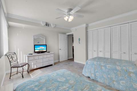 601 W Ocean Drive #203A, Key Colony FL - photo 24 of 40