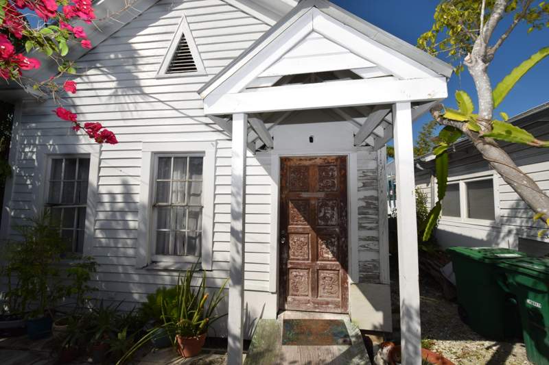 2 bedroom Single Family Residence at 1102 Whitehead Street, Old Town - Unrecord (1.0), Key West — photo 3